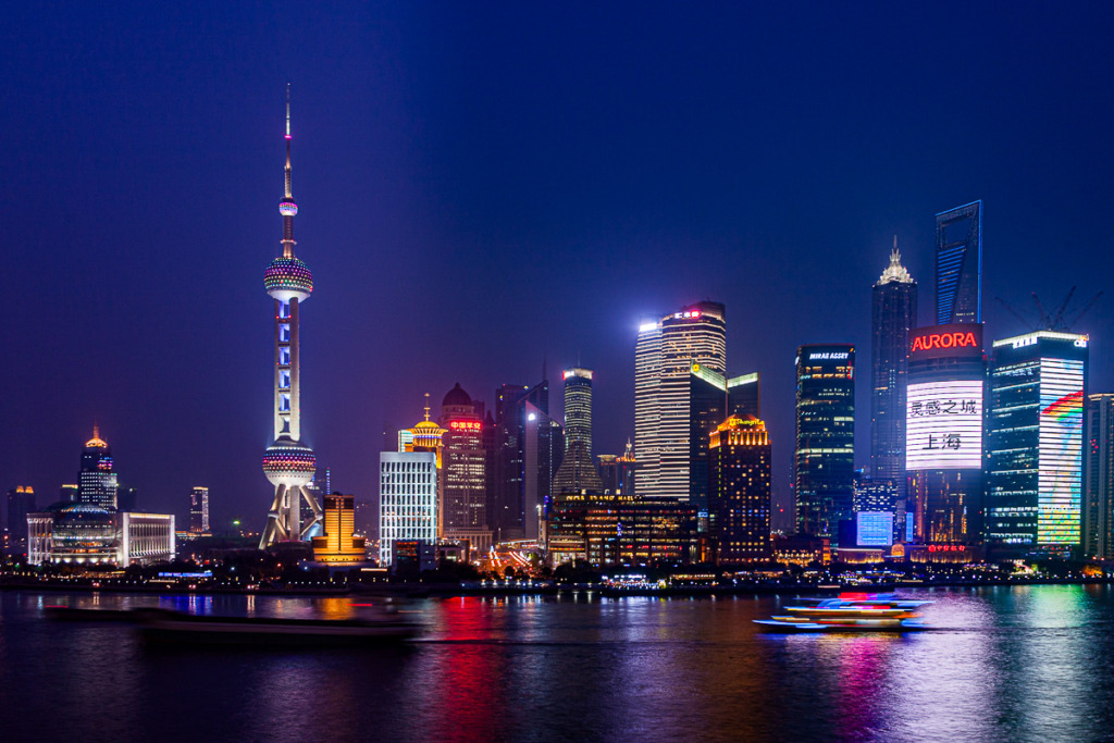 What camera mode should I use to take this photo of Pudong in Shanghai